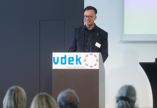 Stefan Sydow, Abteilungsleiter Gesundheit im HMFG, bei seinem Grußwort